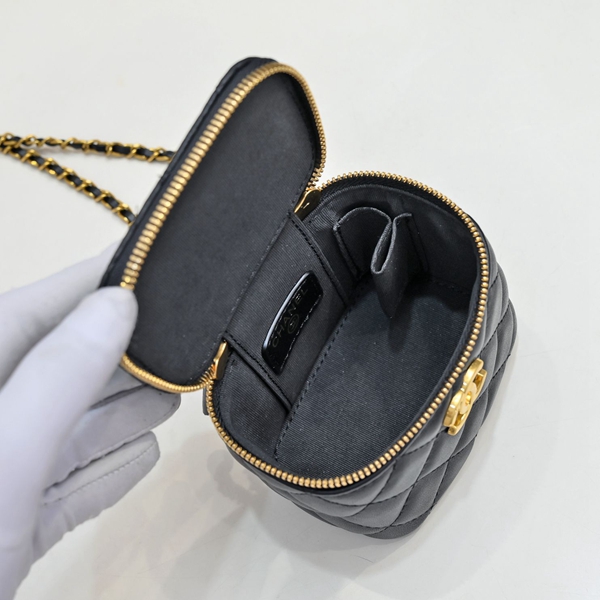 シャネルバッグ着用イメージ